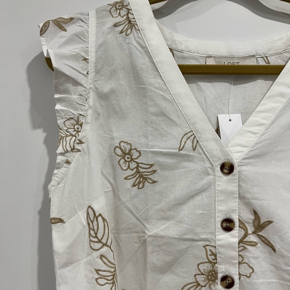 NWT LOFT White & Gold Floral Embroidered Ruffle Button Top - Size M - Picture 7 of 7